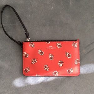 Spring 2017 COACH wristlet